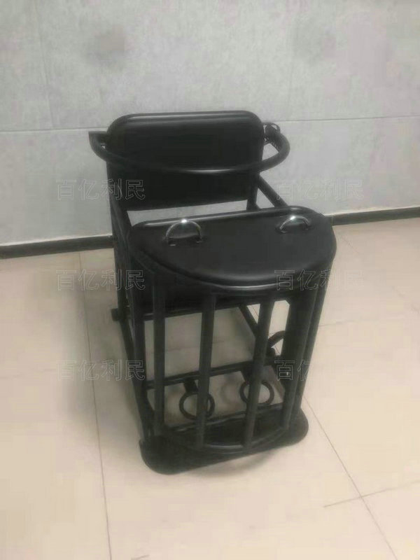 鐵質審訊椅